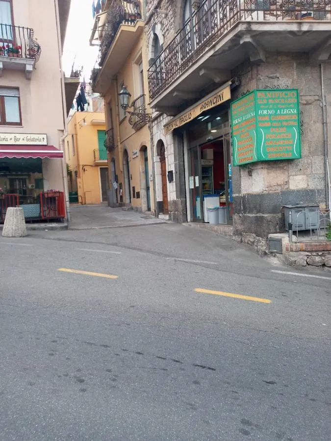 דירות A Casa Di Nino Taormina Centro 0*,
